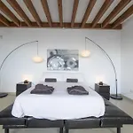 Villa Excellent 4 Bedrooms Mestana Modern Interiors *