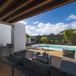 Excellent 4 Bedrooms Mestana Modern Interiors فيلة *