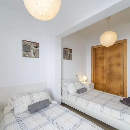 别墅 Excellent 4 Bedrooms Mestana Modern Interiors