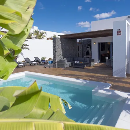 Excellent 4 Bedrooms Mestana Modern Interiors Villa Playa Blanca (Lanzarote)