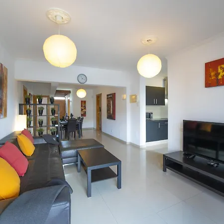 Excellent 4 Bedrooms Mestana Modern Interiors * Playa Blanca (Lanzarote)