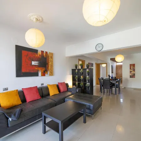 Excellent 4 Bedrooms Mestana Modern Interiors Вилла *