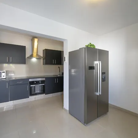 Excellent 4 Bedrooms Mestana Modern Interiors *
