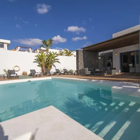 Вилла Excellent 4 Bedrooms Mestana Modern Interiors *