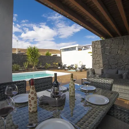 Вилла Excellent 4 Bedrooms Mestana Modern Interiors *