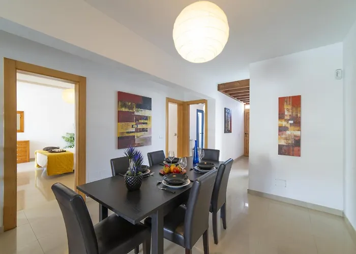 ヴィラ Excellent 4 Bedrooms Mestana Modern Interiors